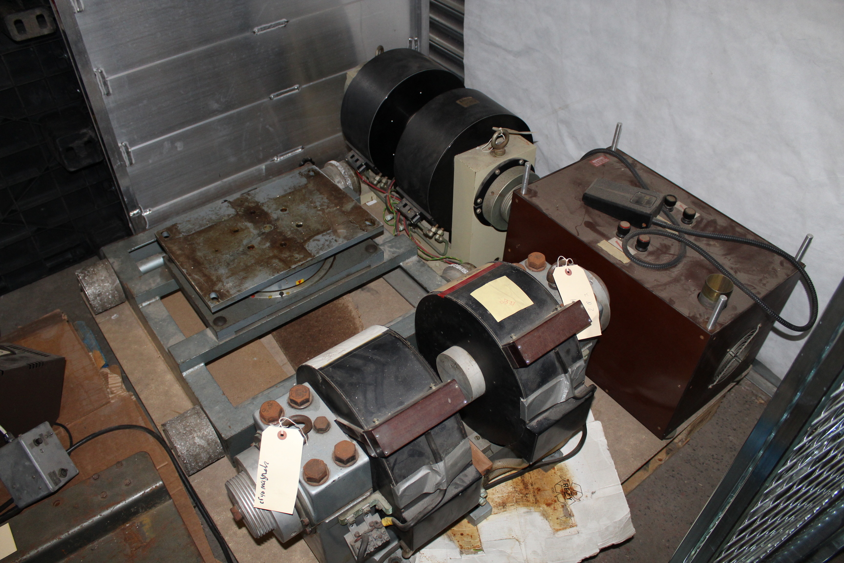 Image of A Cryomagnetic System Including The Controllers Oxford Instruments Rock Lab