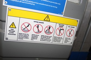 Thumbnail image of Faulty Upright UL25 DC Personnel Lift Telescopic Mast WH 31' PH 32 159kg Max '