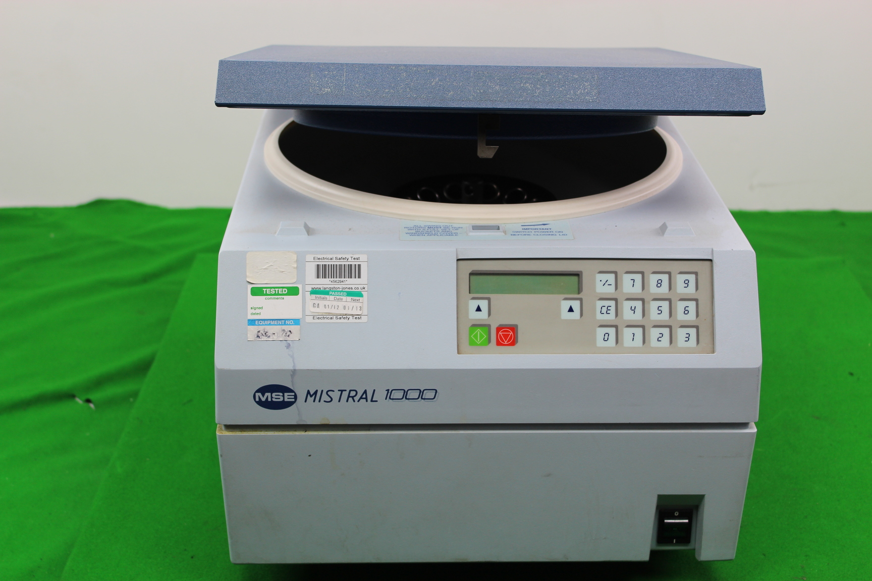 Image of MSE Mistral 1000 Benchtop Centrifuge Laboratory Equipment