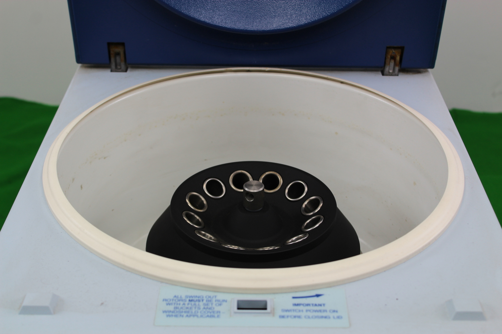 Image of MSE Mistral 1000 Benchtop Centrifuge Laboratory Equipment