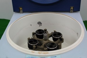Thumbnail image of MSE Mistral 1000 Benchtop Centrifuge Laboratory Equipment Faulty Spares/Repair
