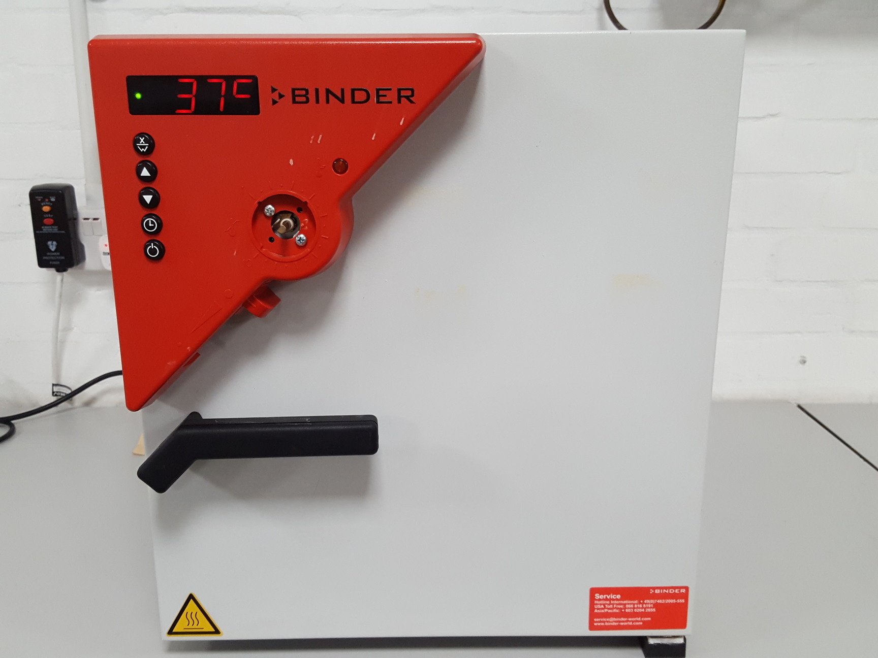 Image of Binder ED53 Drying Oven Heating Thermal Sterilisation Maximum 300 Degrees  