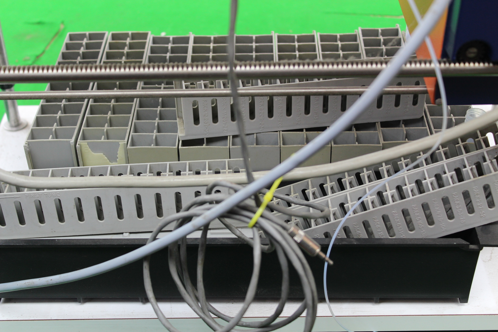 Image of LKB Bromma 2211 Superrac Fraction Collector With 14 Tube Holders