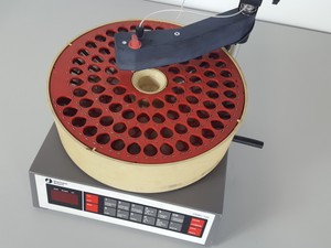 Thumbnail image of Pharmacia Biotech Frac-100 Fraction Collector Lab