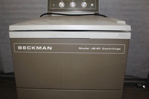 Thumbnail image of Beckman J2-21 Floorstanding Centrifuge (Serial No: GJ2130) with Rotor