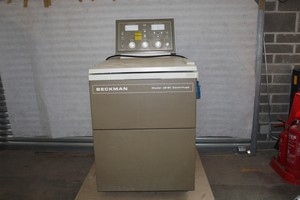 Thumbnail image of Beckman J2-21 Floorstanding Centrifuge (Serial No: GJ2130) with Rotor