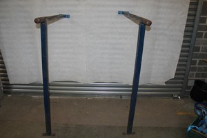 Thumbnail image of 2 Wall Mounted Dip Bars Commercial Gym Equipment Fitness Workout Knee Raise