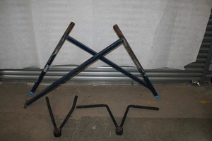Thumbnail image of 2 Wall Mounted Dip Bars Commercial Gym Equipment Fitness Workout Knee Raise