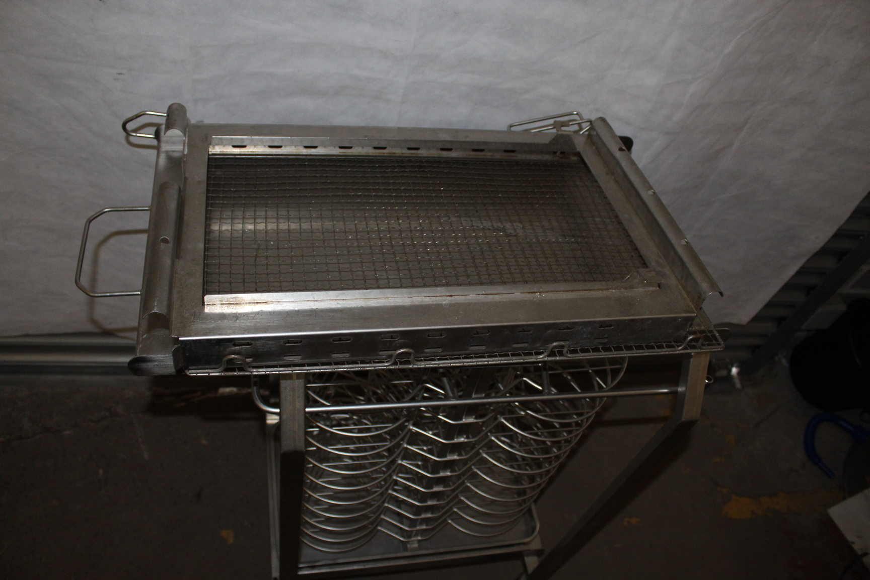 Image of 3 Stainless Steel Commercial Kitchen Plate Rack Holders 20 Per Trolley