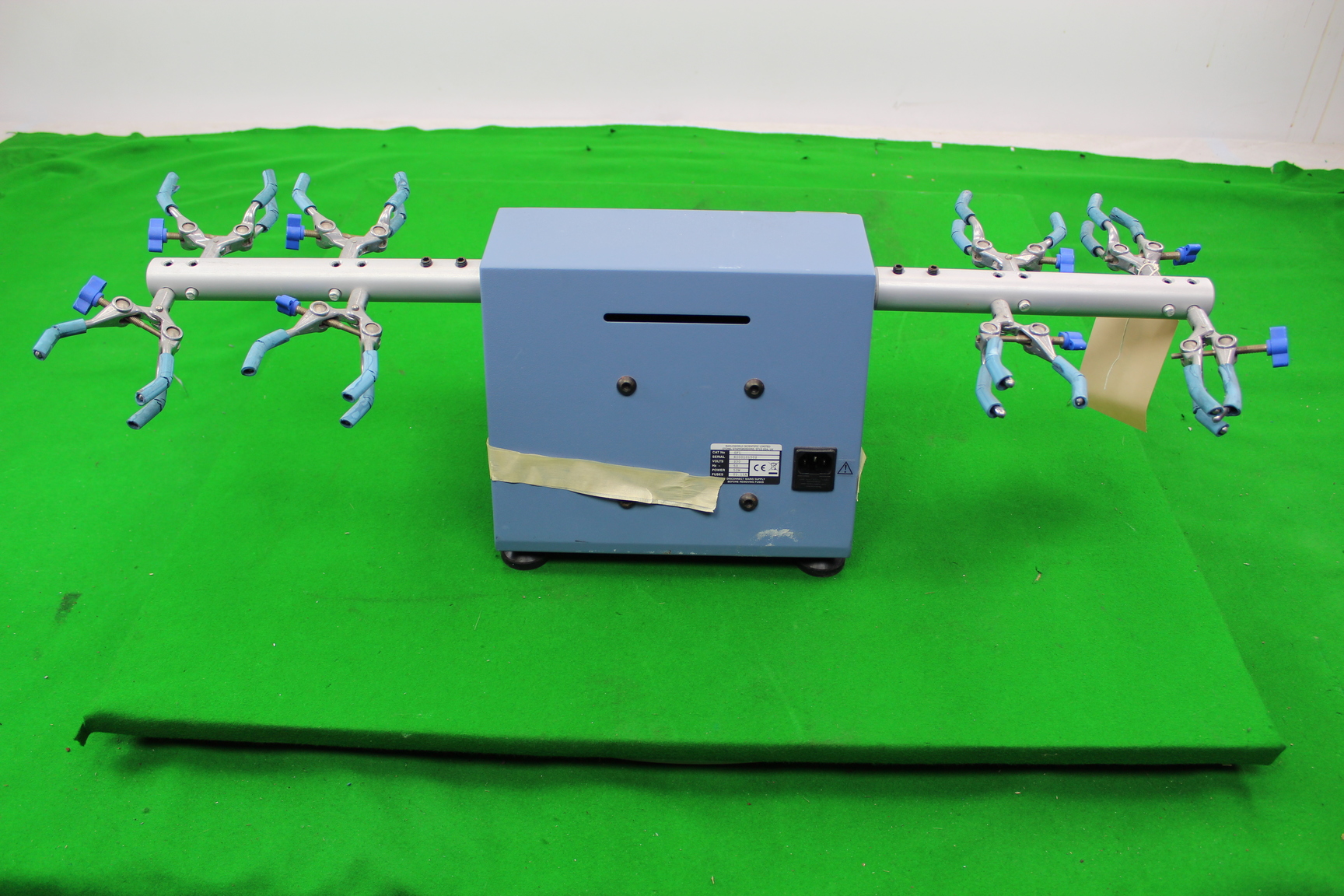 Stuart Flask Shaker SF1 Laboratory 700 Osc/Min 60 Minute Timer