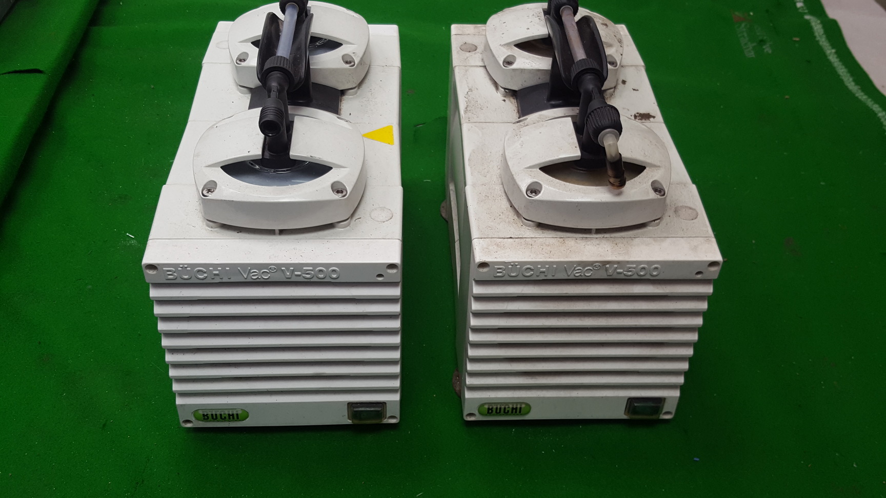 Image of 2x Faulty V-500 Buchi Vacuum Pumps