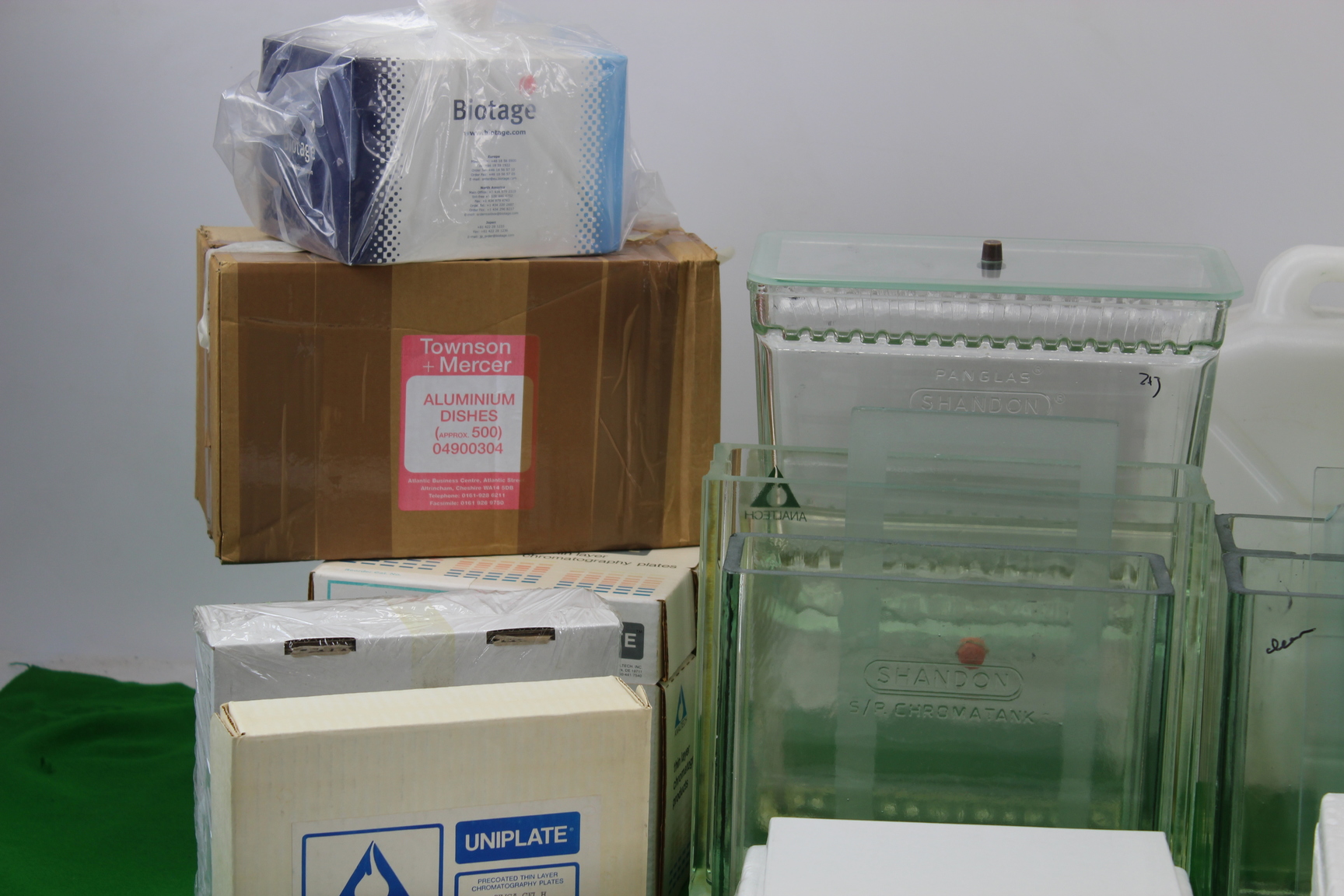 Image of Job Lot Of Chromatography Accessories Inc Whatman Biotage Shandon Varian Lab