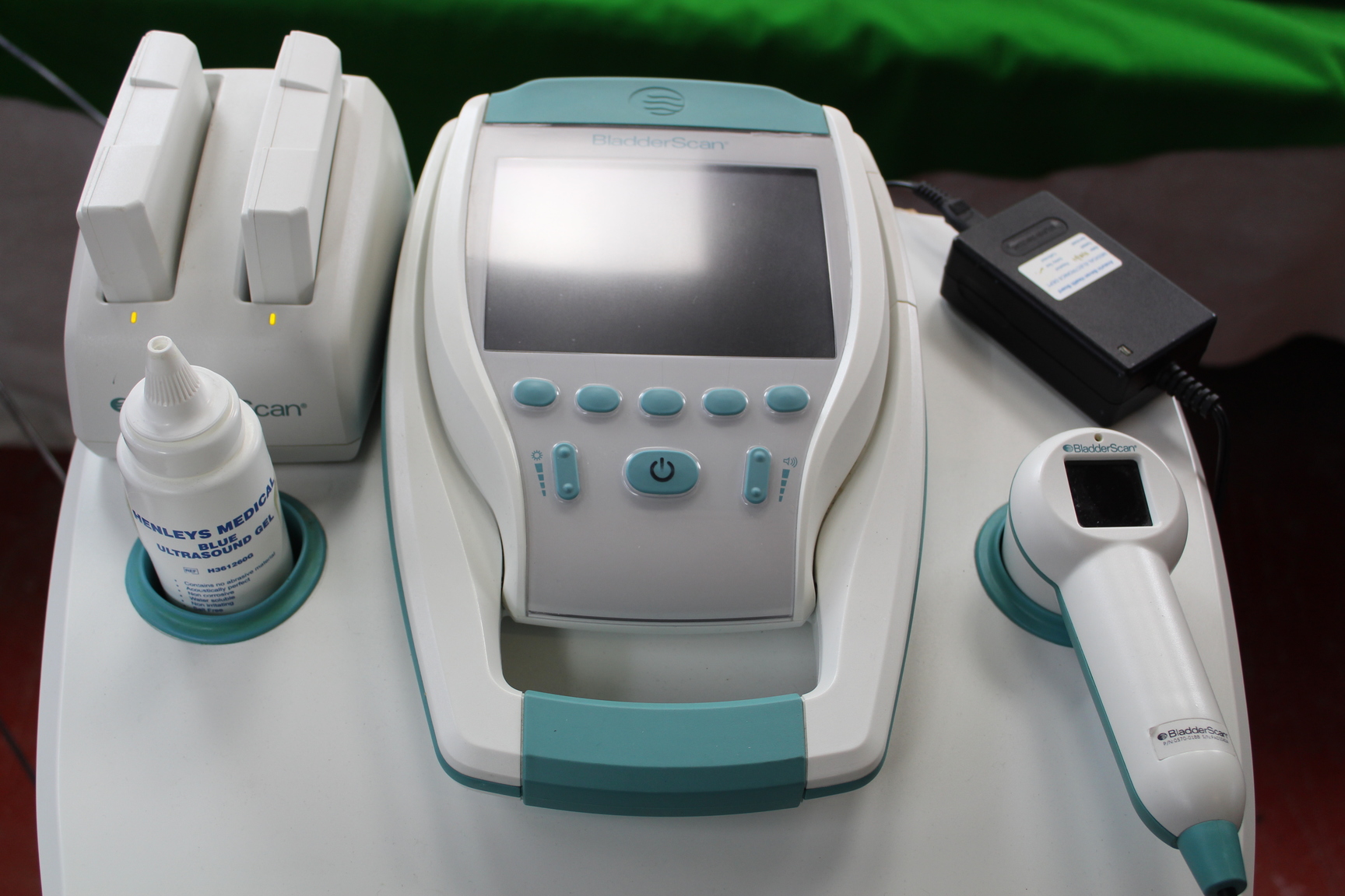 Image of Verathon BVI 9400 Bladder Scanner w/ Probe, 2 Batteries, Charger, Stand