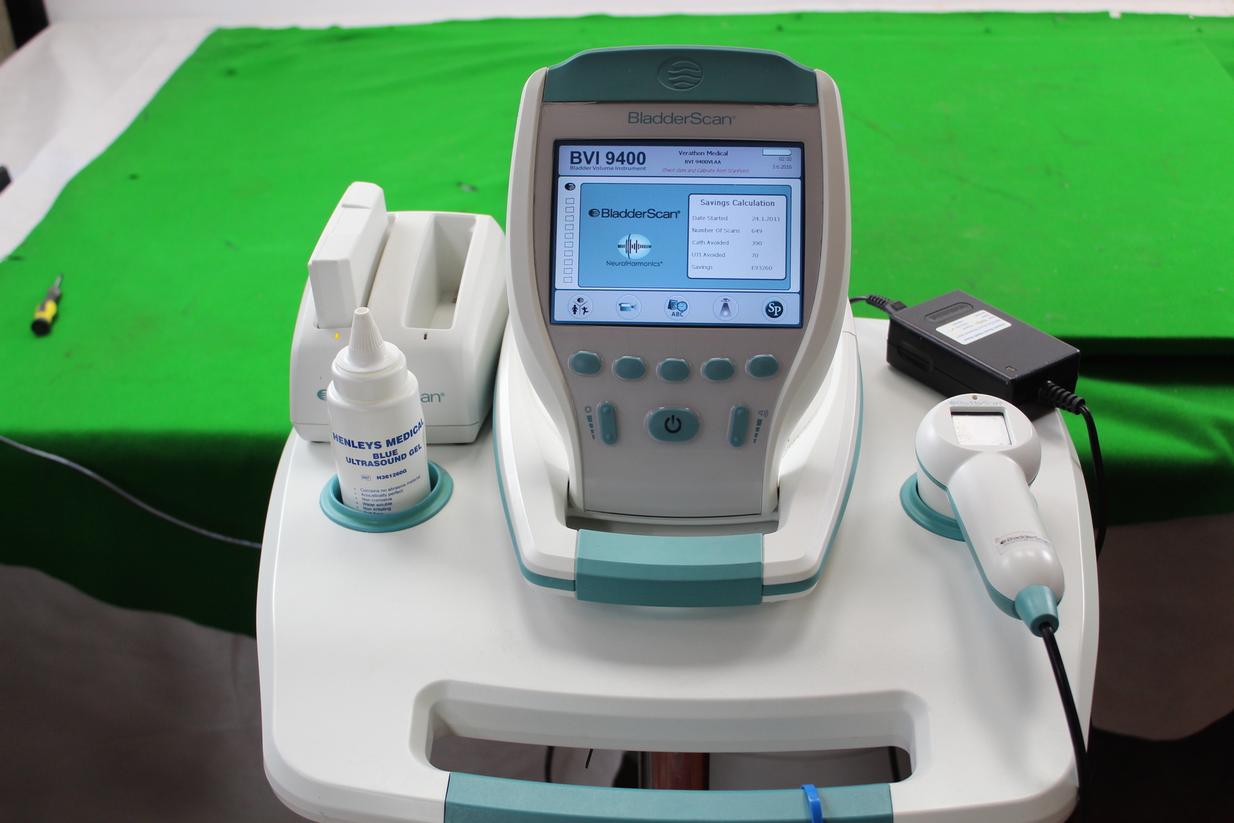 Image of Verathon BVI 9400 Bladder Scanner w/ Probe, 2 Batteries, Charger, Stand