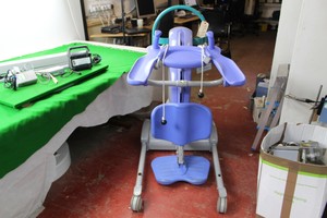 Thumbnail image of Arjo Huntleigh Encore Hoist for Standing Walking Aid Disability Mobility Faulty