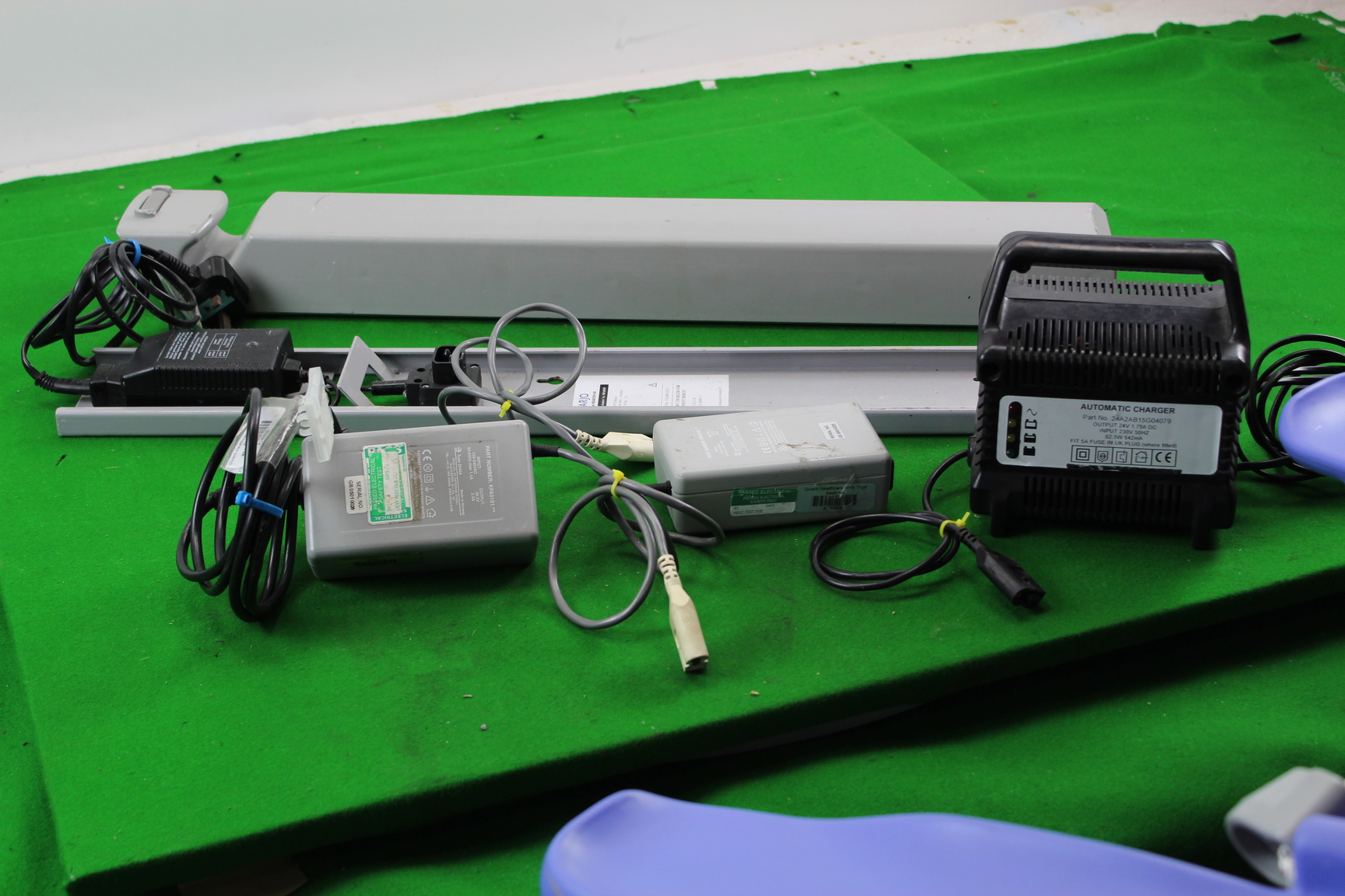 Image of Arjo Huntleigh Encore Hoist for Standing Walking Aid Disability Mobility Faulty