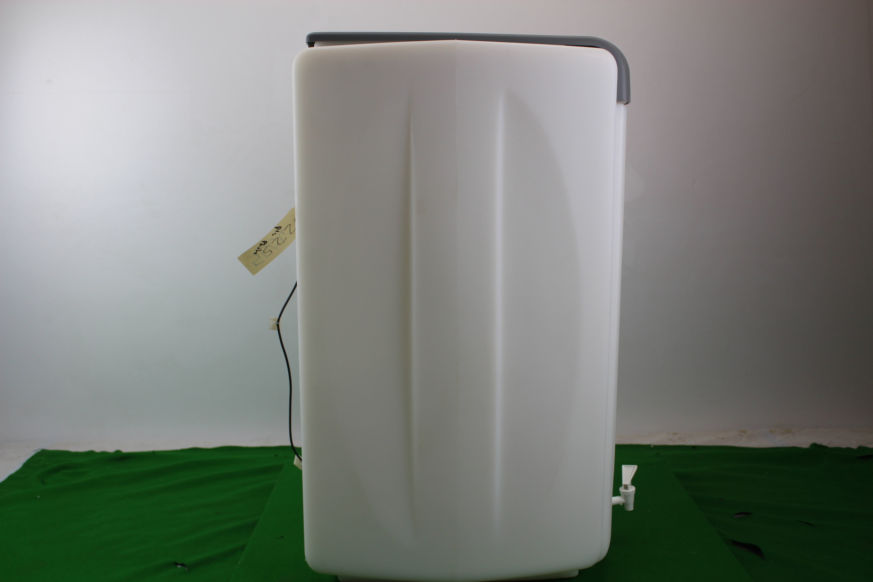 Image of Purite External Tank 100 Litres L998411 Lab Equipment Water Tank