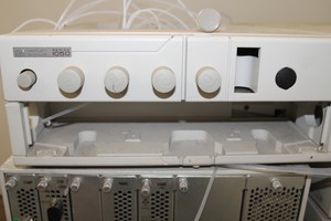 Thumbnail image of HP Series 1050 HPLC HP 1050 79853C VW Detector, Autosampler, 
