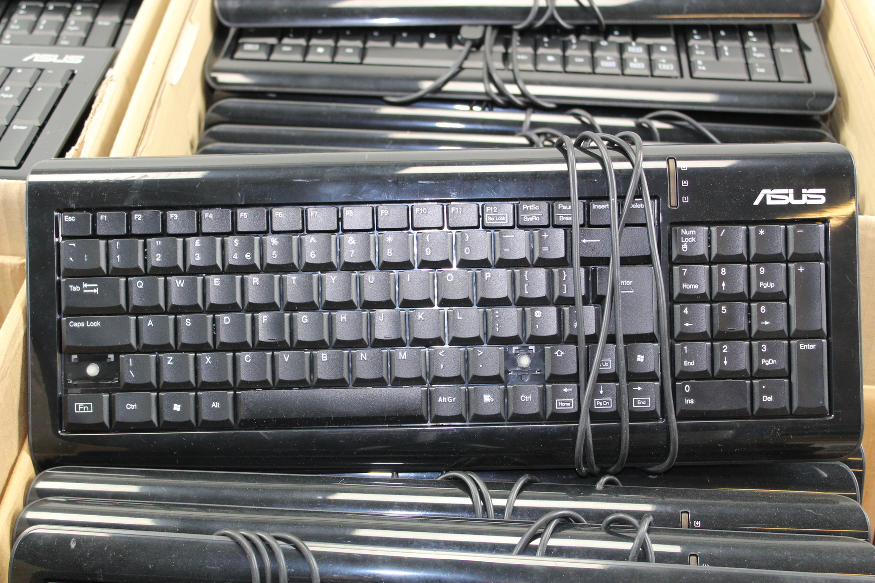 Image of Lot of 43 x ASUS Keyboards Model No KS2003 + 43 ASUS Mice MN Mini-N6