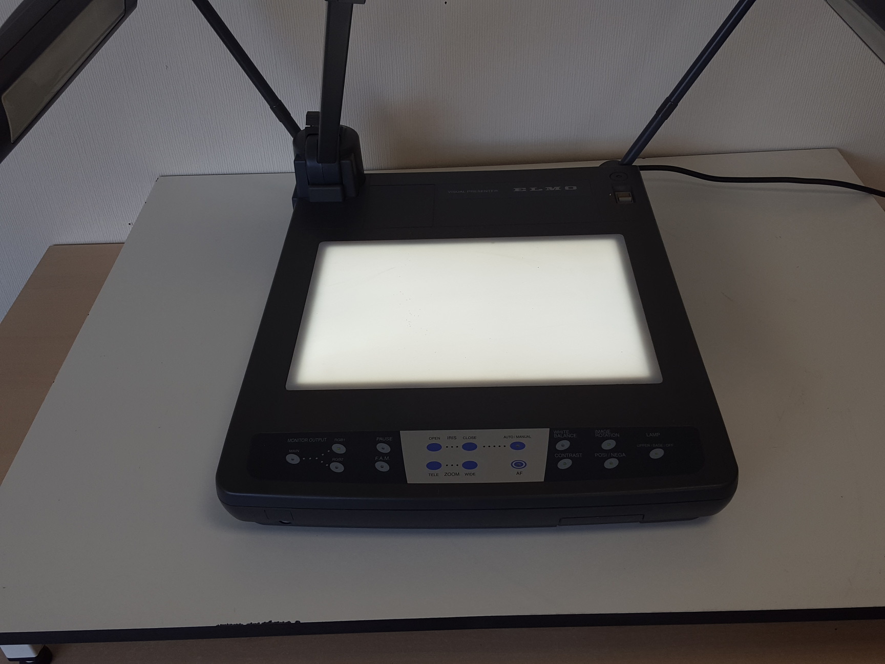 Image of Elmo Visual Presenter  HV-5600XV Overhead Projector 