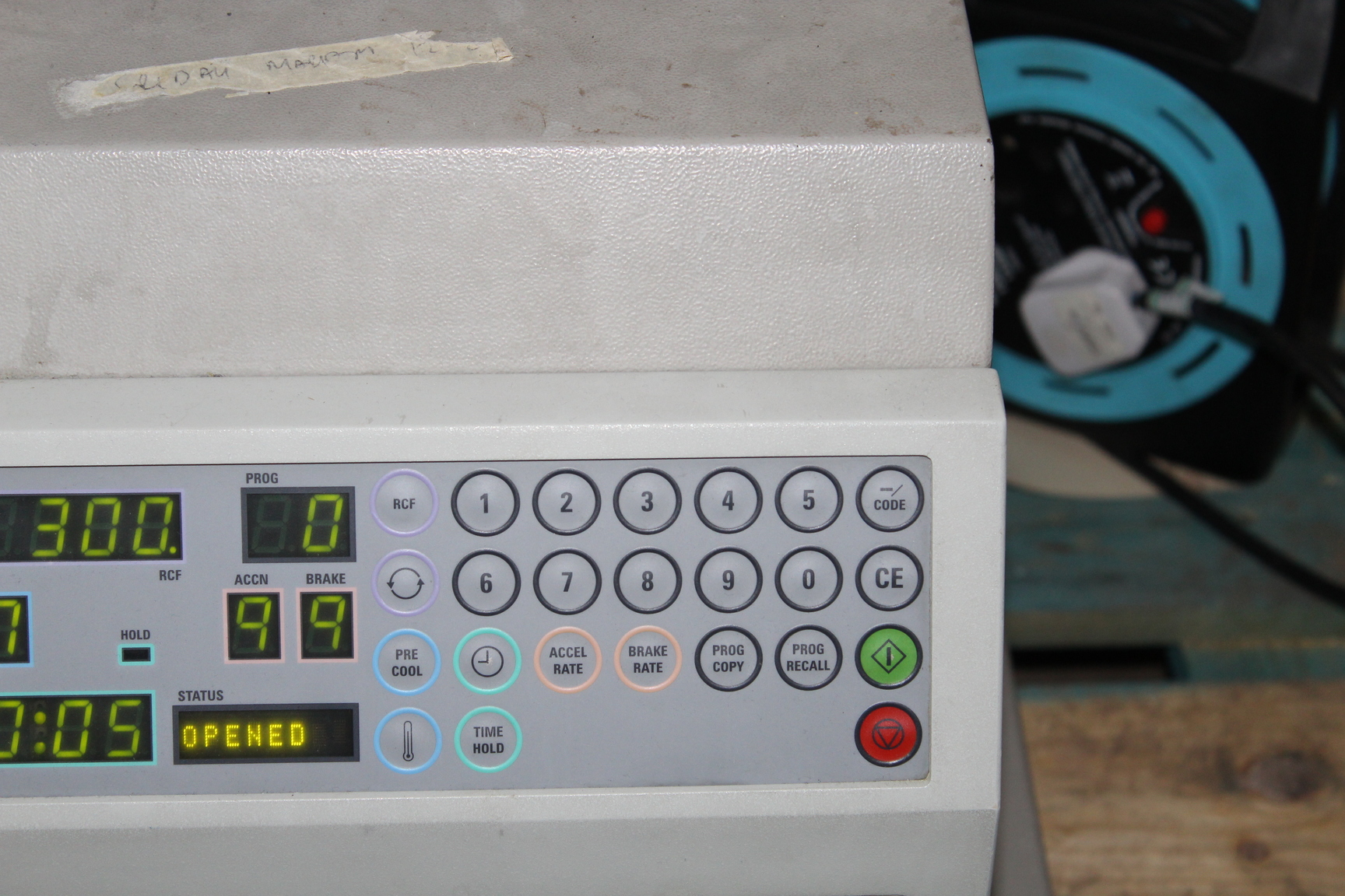 Image of Faulty Sanyo MSE Falcon 6/300 Refrigerated Large Bench Centrifuge  