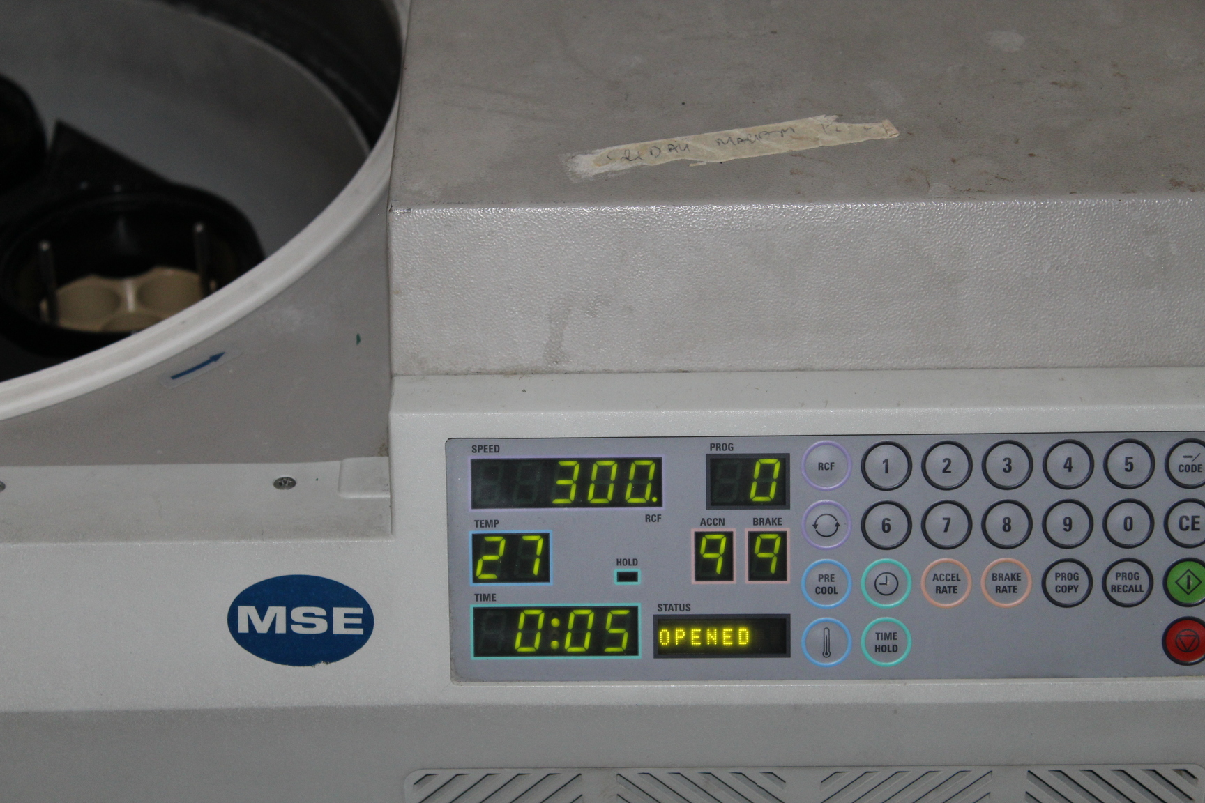 Image of Faulty Sanyo MSE Falcon 6/300 Refrigerated Large Bench Centrifuge  