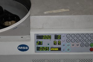 Thumbnail image of Faulty Sanyo MSE Falcon 6/300 Refrigerated Large Bench Centrifuge  