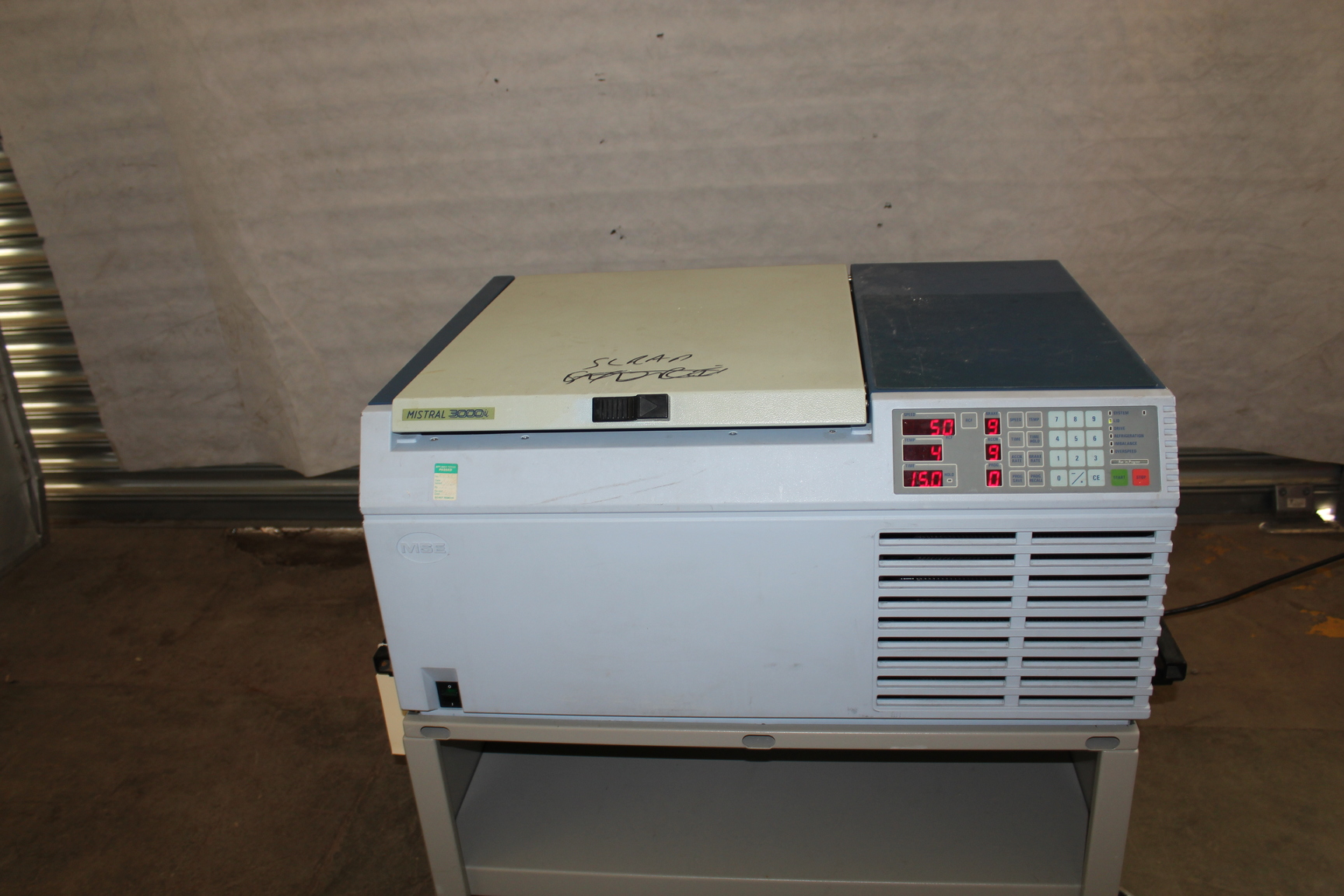 Image of MSE Mistral 3000I Centrifuge Tested to 3000RPM Laboratory 