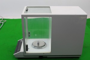 Thumbnail image of Mettler AE 240 Analytical Balance 
