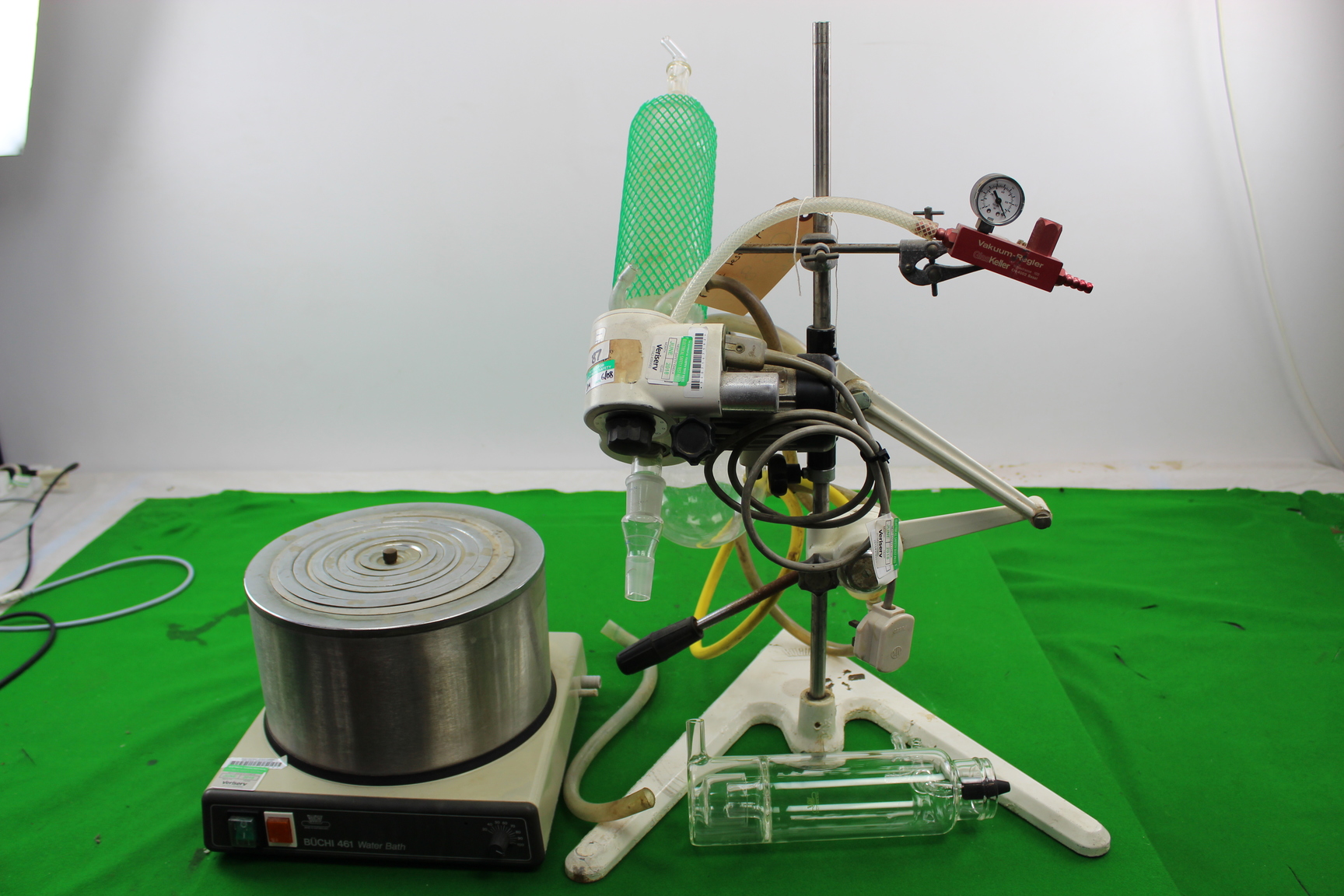 Image of BUCHI 461 Water Bath & BUCHI Rotavapor R + BUCHI Condenser Still Head