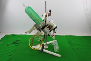 Thumbnail image of BUCHI 461 Water Bath & BUCHI Rotavapor R + BUCHI Condenser Still Head
