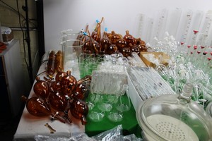 Thumbnail image of Job Lot of High Quality Laboratory Glassware 