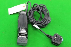 Thumbnail image of Oster Golden A5 Single Speed Dog / Animal Professional Grooming Clippers