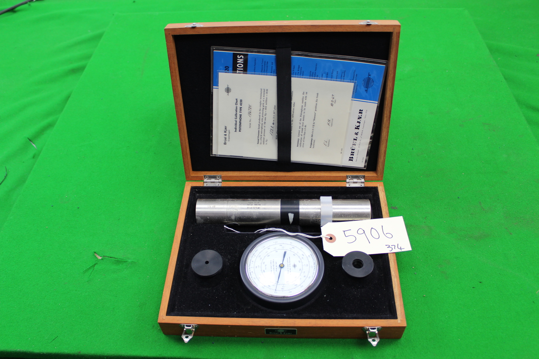 Image of Bruel & Kjaer Pistonphone Type 4220 w/ Barometer UZ 0001 in Case Sound Equipment