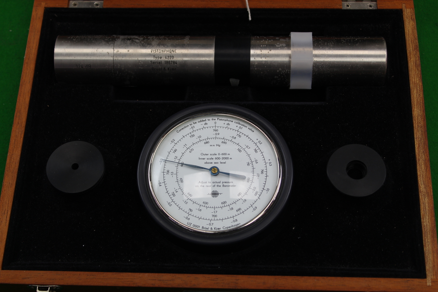 Image of Bruel & Kjaer Pistonphone Type 4220 w/ Barometer UZ 0001 in Case Sound Equipment