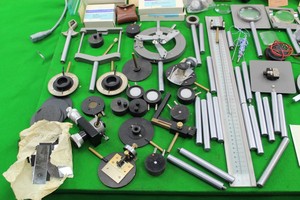 Thumbnail image of Large Quantity of Professional Glass Refraction Magnifying Equipment Science Lab