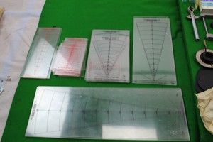 Thumbnail image of Large Quantity of Professional Glass Refraction Magnifying Equipment Science Lab
