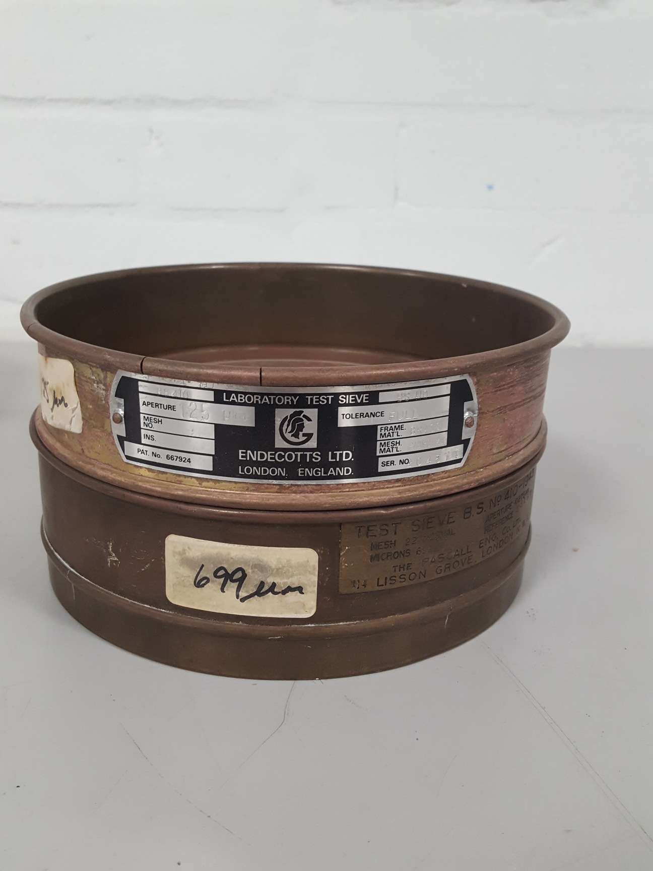 Image of 4x Endecotts Laboratory Test Sieves 2x Brass 2x Stainless Steel 125 699 63 212
