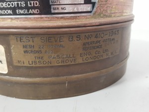 Thumbnail image of 4x Endecotts Laboratory Test Sieves 2x Brass 2x Stainless Steel 125 699 63 212
