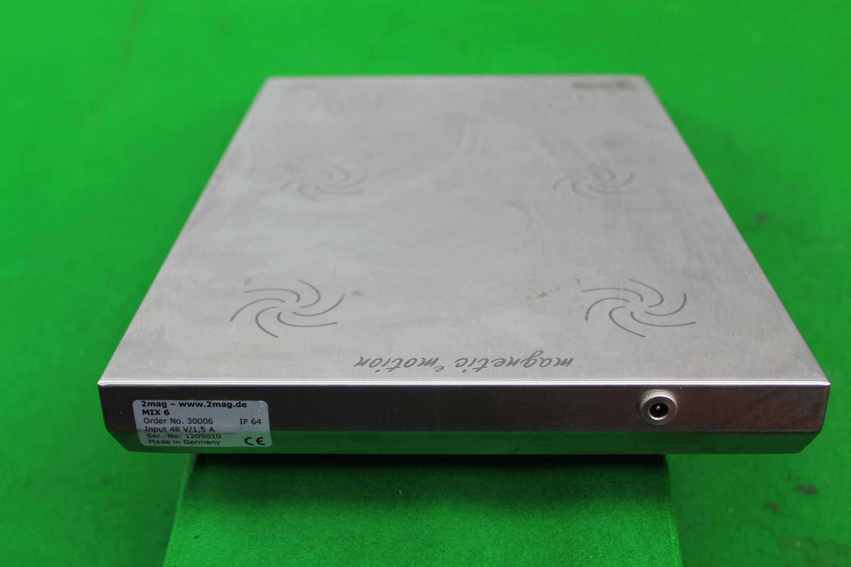 Image of 2mag Magnetic Motion Mix 6. 6 point Magnetic Stirrer 2000rpm Laboratory Mixer