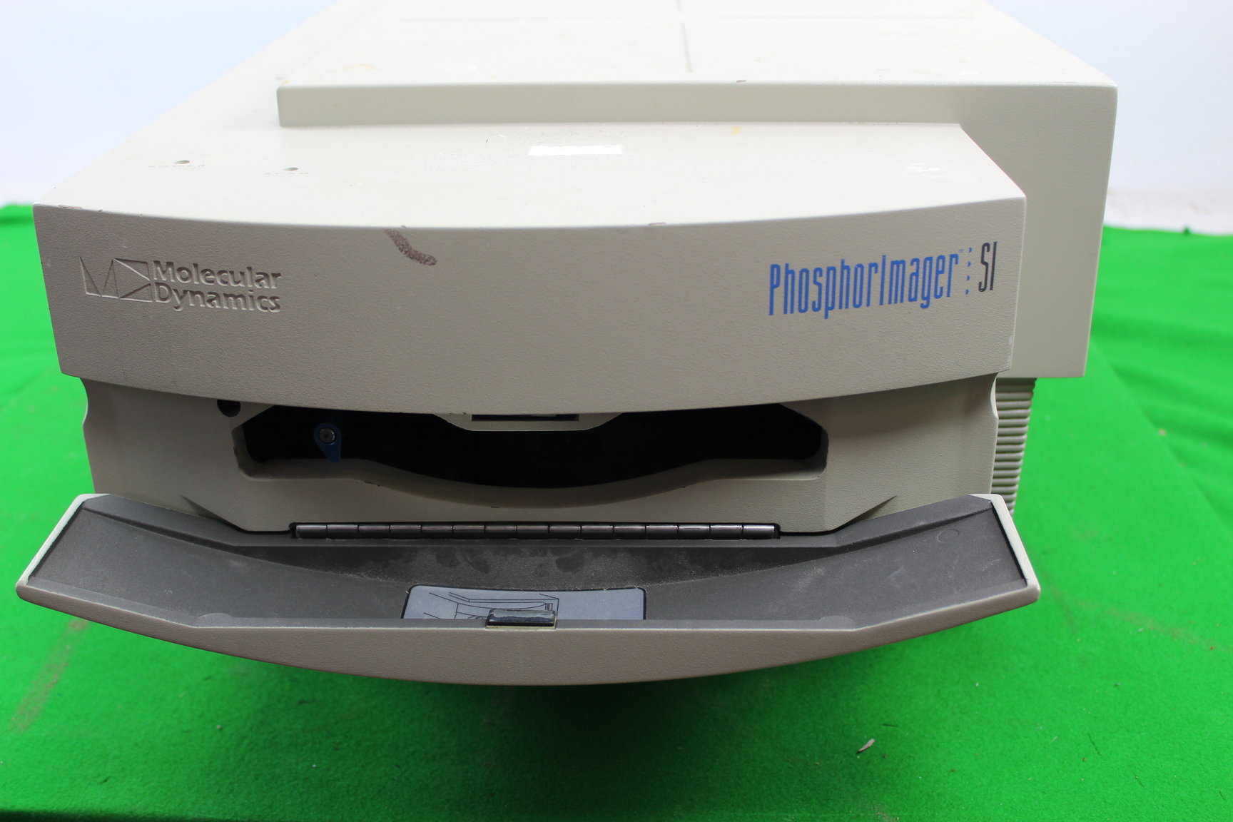 Image of Molecular Dynamics PhosphorImager SI 475 Medical Laboratory Scanner DNA Data