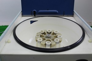 Thumbnail image of Fisons MSE Centaur 2 Centrifuge Laboratory Equipment