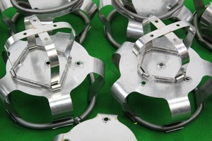 Thumbnail image of Job lot of 22 various size Orbital Shaker Flask Holders Metal Lab Clamp