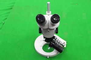 Thumbnail image of PZO Warszawa Vintage Stereo Microscope 6x Objectives Lab Medical Biology