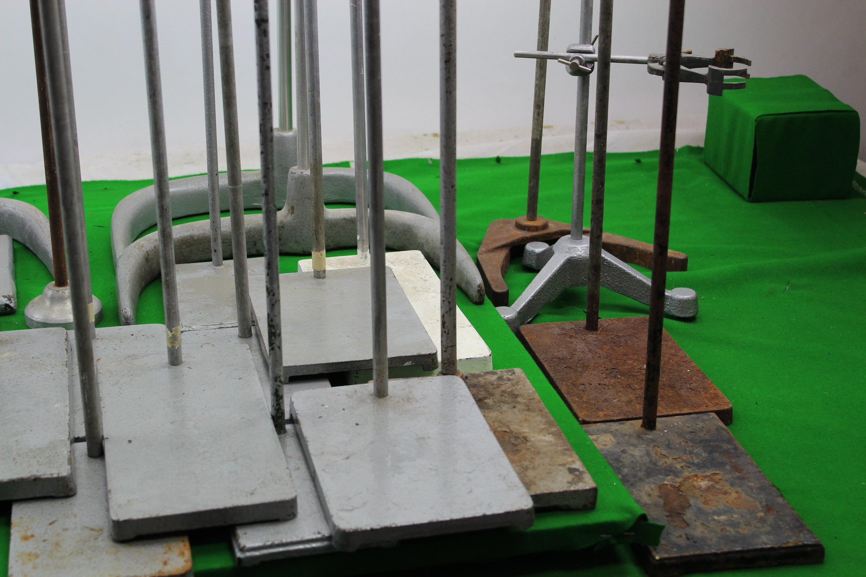 Image of Job Lot of 30 Laboratory Clamp Stands Various Heights 46cm-83cm Science Lab