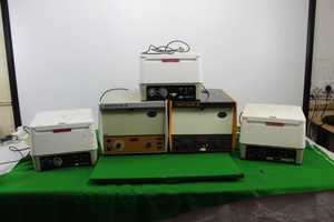 Thumbnail image of Job Lot of 5 x Faulty MSE Benchtop Centrifuges Centaur 2 + Minor S Laboratory