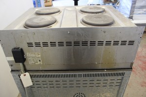 Thumbnail image of Lincat 2 Piece Electric Oven With 4 Hobs Cafe Commercial Kitchen 4 Rings
