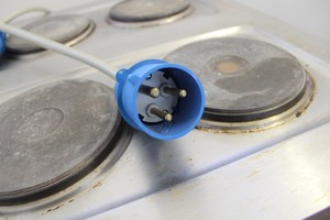 Thumbnail image of Lincat 2 Piece Electric Oven With 4 Hobs Cafe Commercial Kitchen 4 Rings