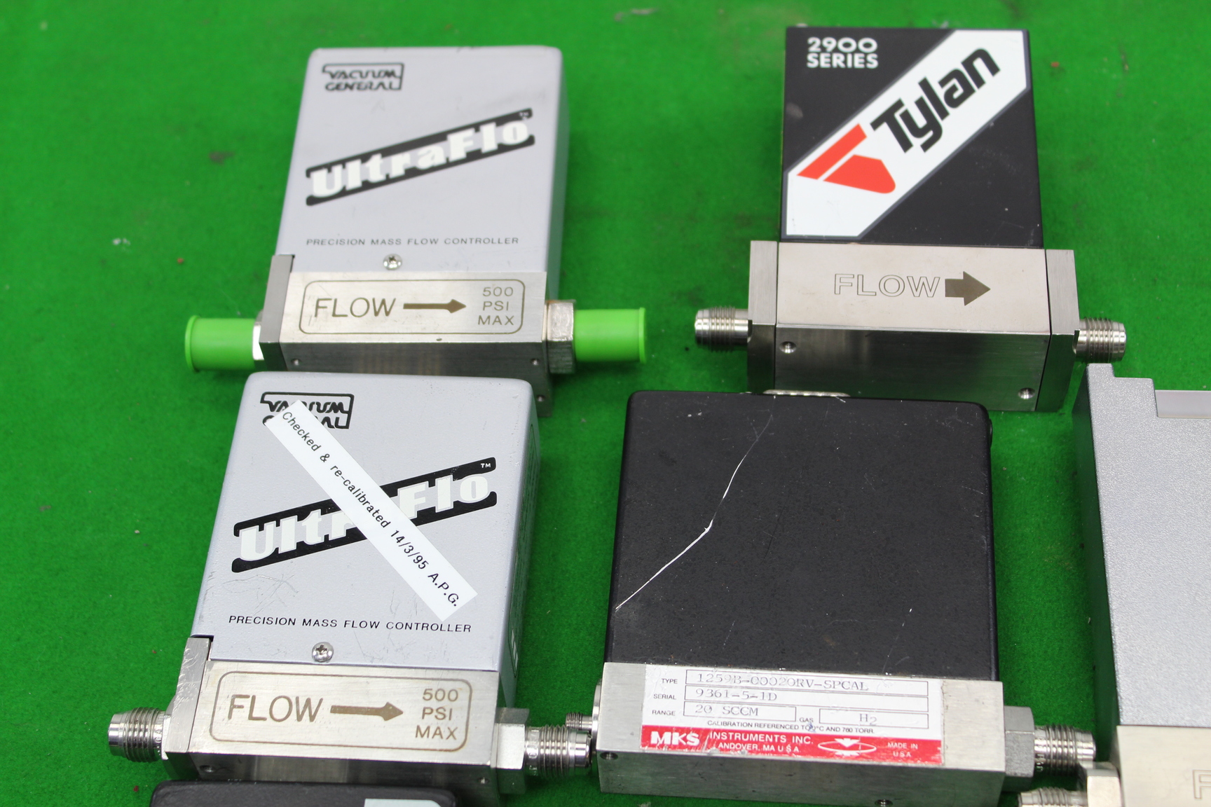 Image of Job Lot of 8 x Mass Flow Controllers Scientific Pump Vacuum Lab Equipment