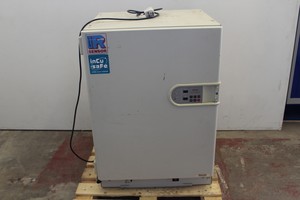 Thumbnail image of Sanyo CO2 Incubator MCO-17AIC 164L Capacity Tested 37C Lab Laboratory 230V 